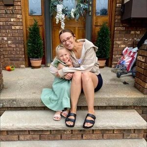 Meet your Posher, Alesia